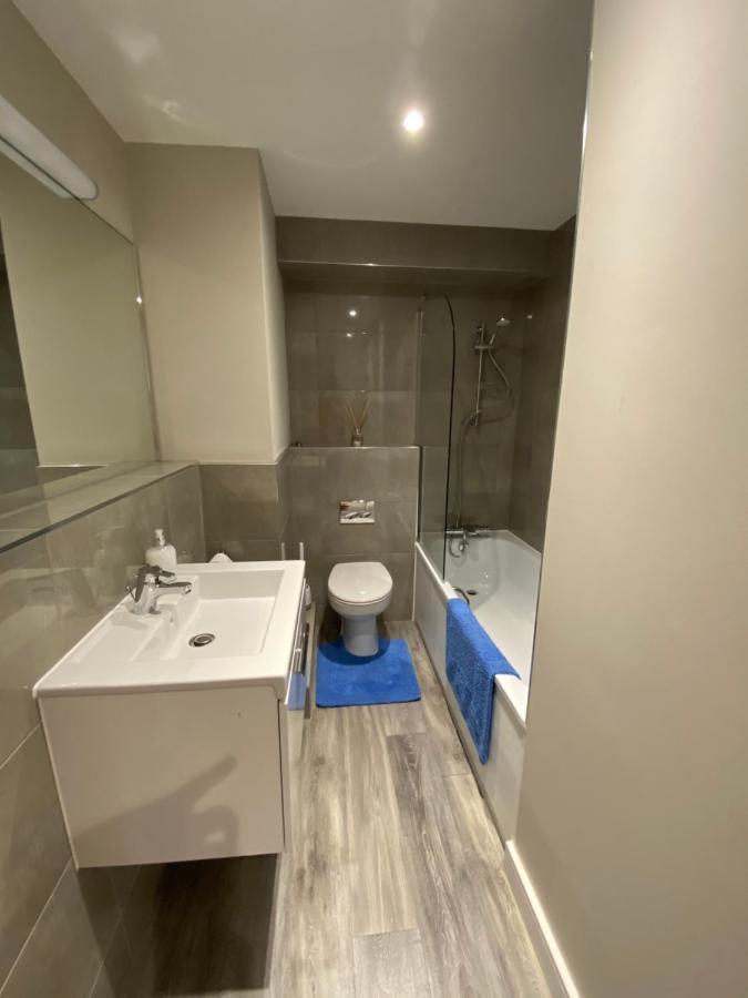 Marie'S Serviced Apartment 1 Bed Citystay, Parking Бедфорд Екстериор снимка